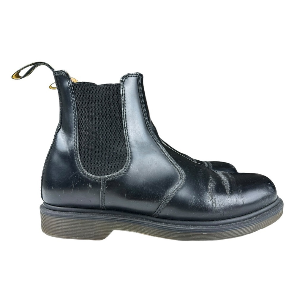 Dr. Martens 2976 Smooth Leather Chelsea Boots
